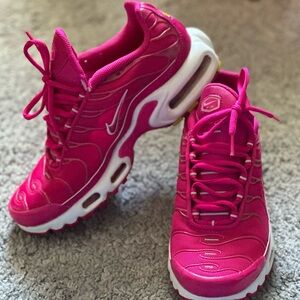 Women's Pink Nike AirMax Size 7